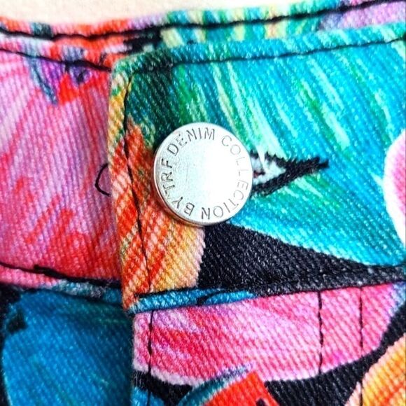 Zara‎ Trafaluc Collection High Rise Shorts 4 - Picture 8 of 13